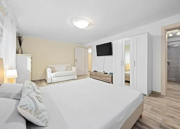 Valkane Apartmán Pula